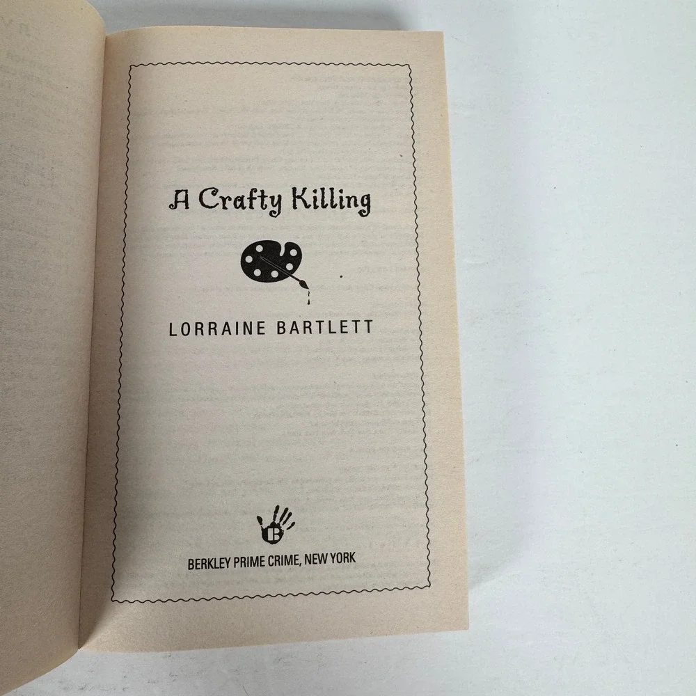 Victoria Square Mystery Lot 4 Lorraine Bartlett A Crafty Killing 2011 Berkley‎